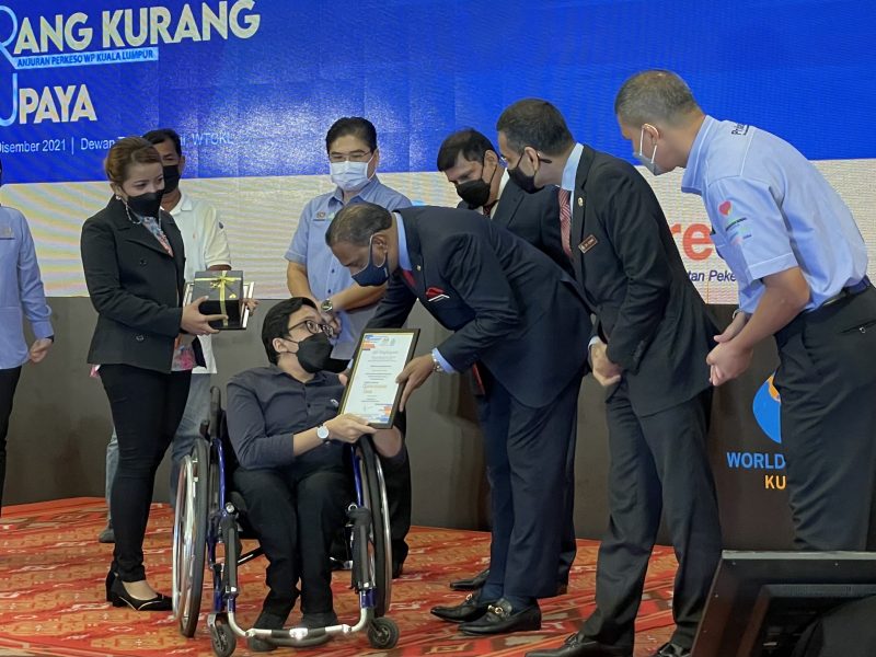 REV Media Group Terima Anugerah ‘Majikan Prihatin’, Ambil Pekerja Orang Kurang Upaya (OKU) Petaling